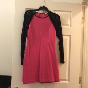 Pink Juicy dress with lace sleeves